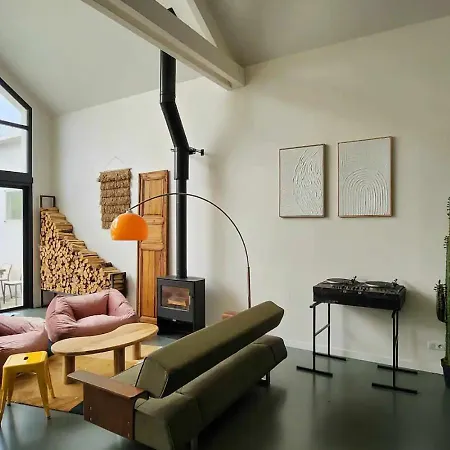 Apartment Loft Ludique Avec Piscine